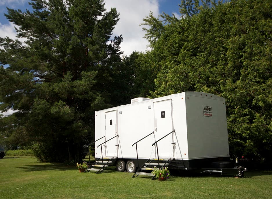 Ampot Portable Toilets photo 6