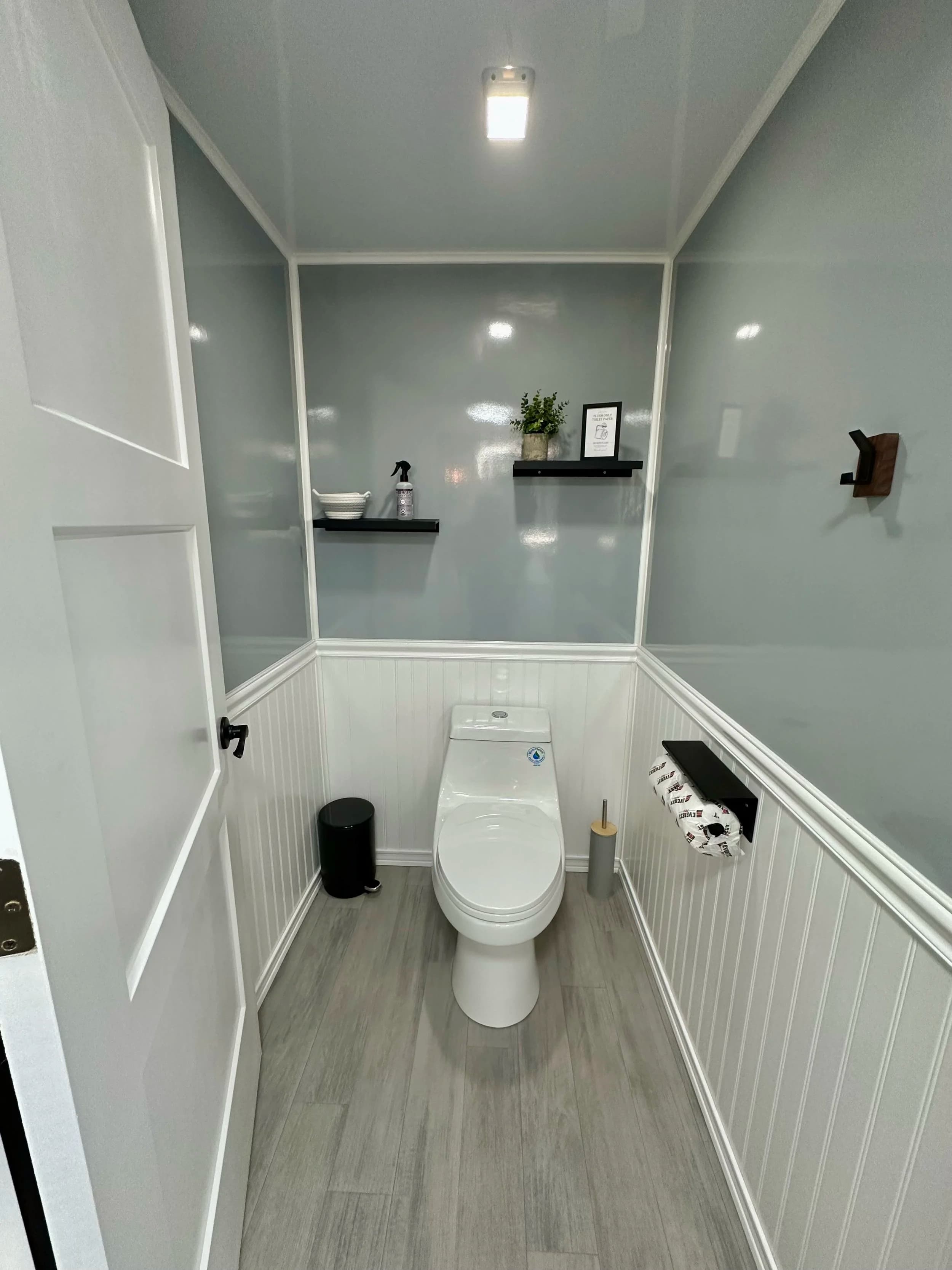 Lavish Loo Rentals photo 13