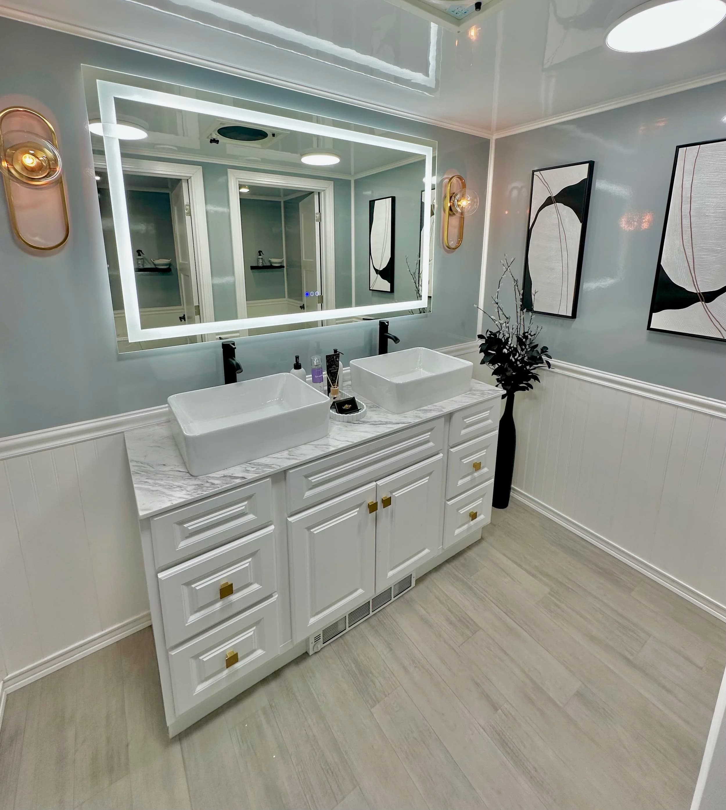 Lavish Loo Rentals photo 12